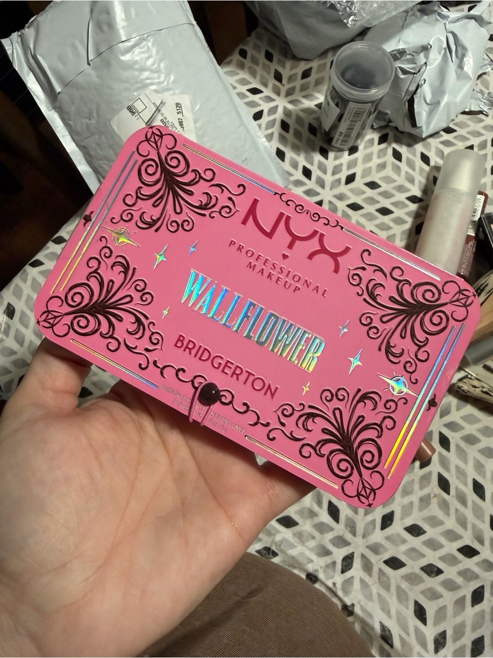 NYX Wallflower Bridgerton Eyeshadow Palette - Pink